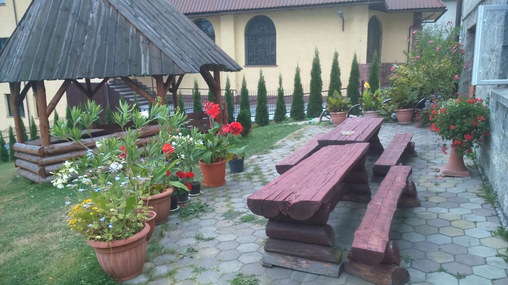 Pokoje Goscinne U Krysi Mizerna Exterior foto